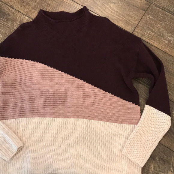 89th & Madison Sweaters - Colorblock Sweater